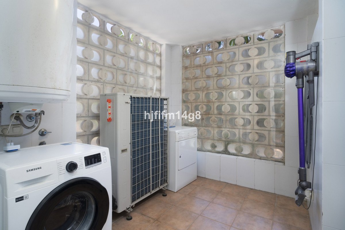 2 Bed Ground Floor Apartment in Puerto Banús