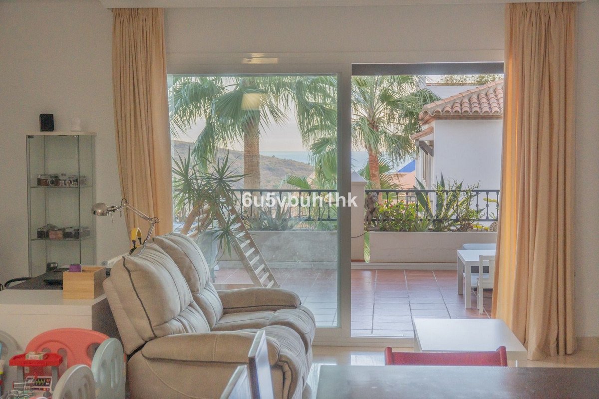 2 Bed Ground Floor Apartment in Mijas Costa
