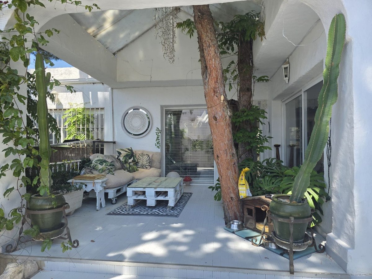3 Bed Bungalow in Hacienda Las Chapas