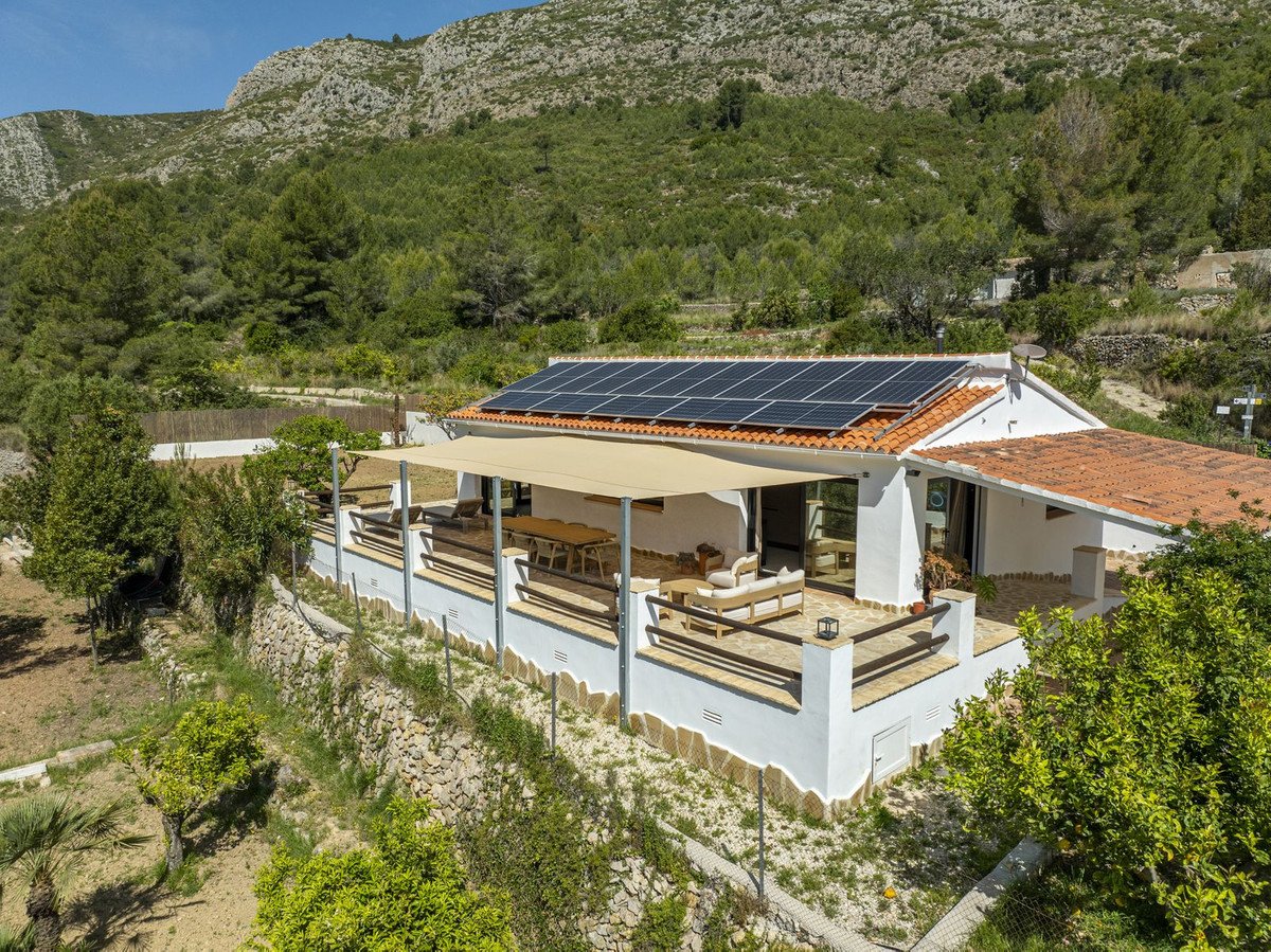 2 Bed Detached Villa in Pedreguer