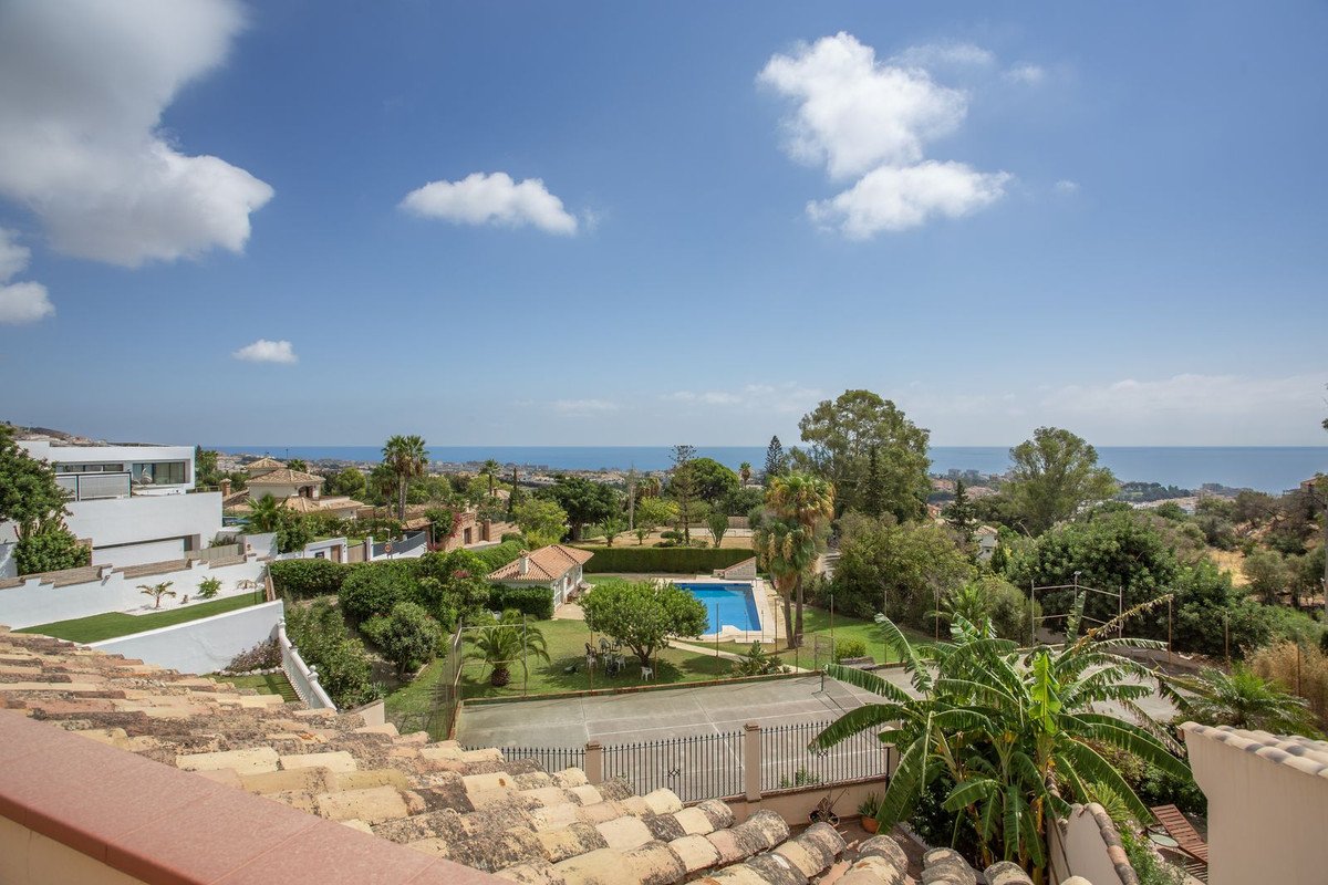3 Bed Semi-Detached House in Benalmadena