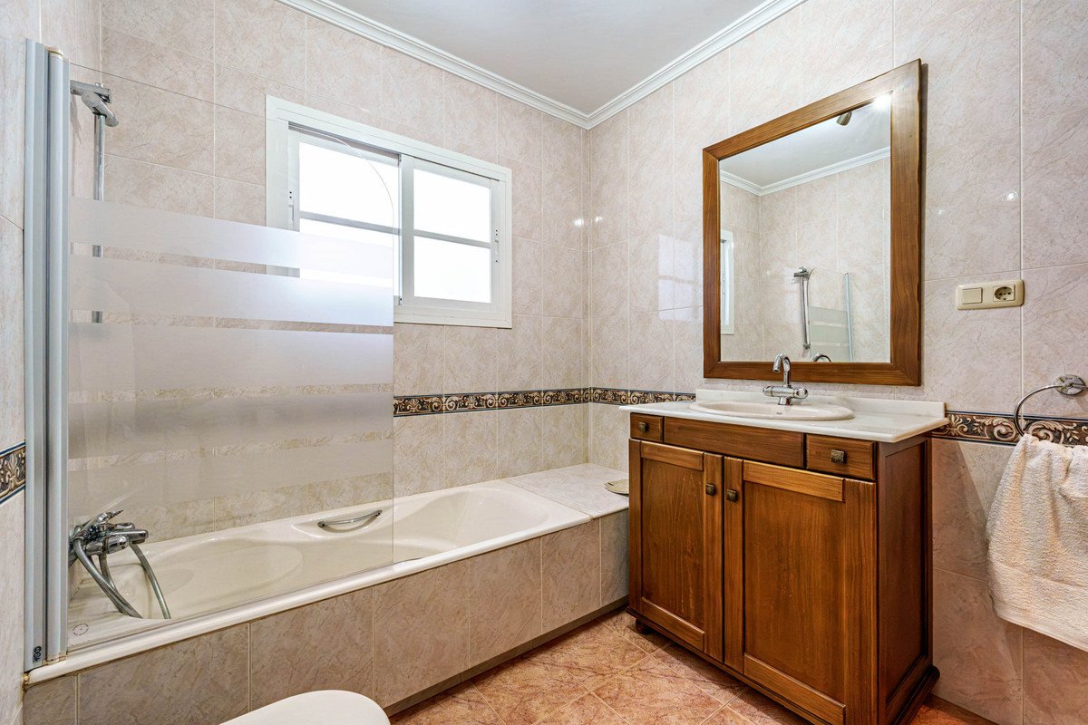 3 Bed Detached Villa in Ciudad Jardín