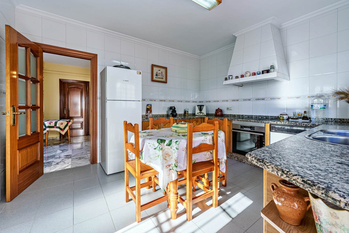 3 Bed Detached Villa in Ciudad Jardín