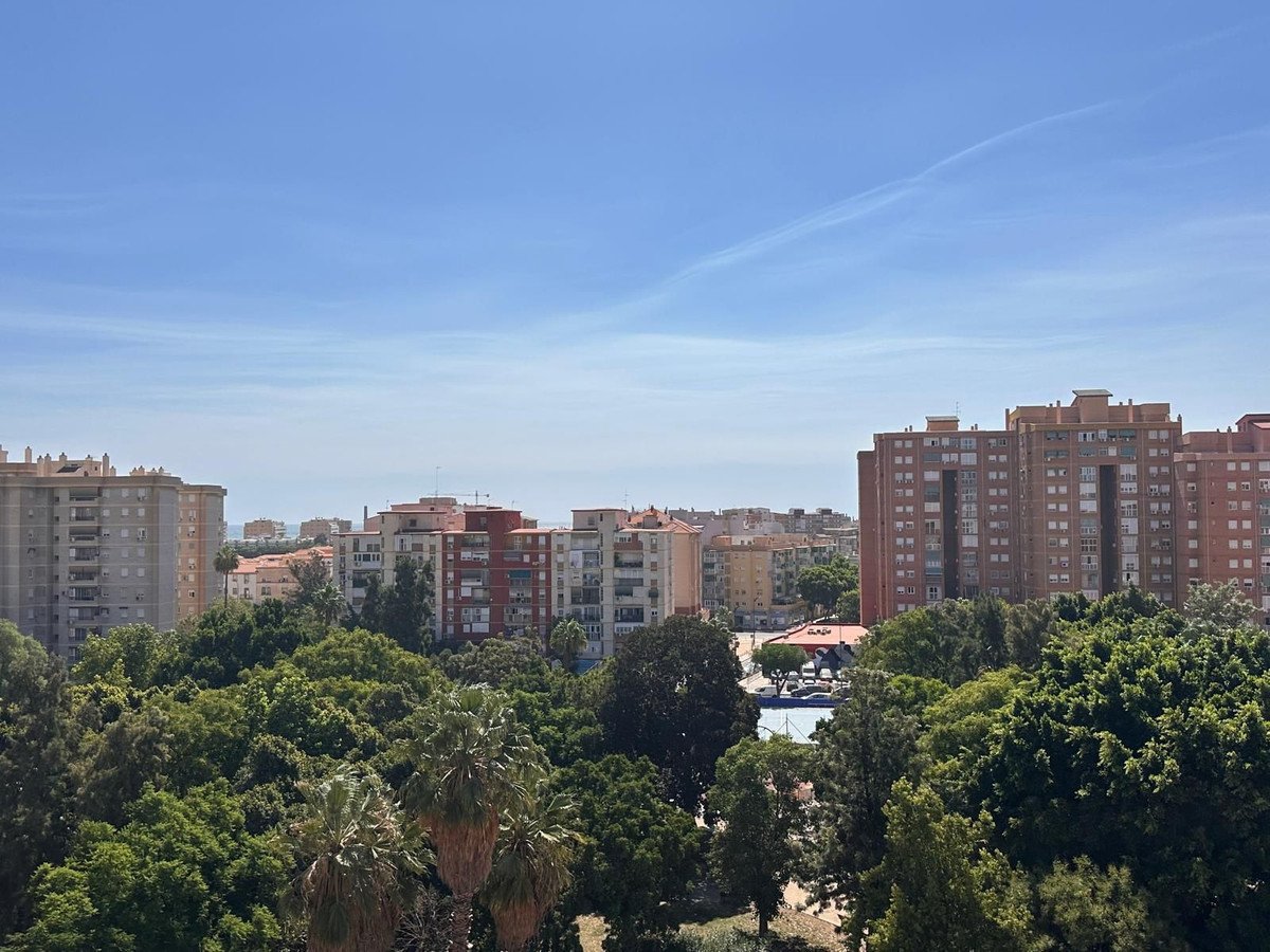 4 Bed Middle Floor Apartment in El Torcal