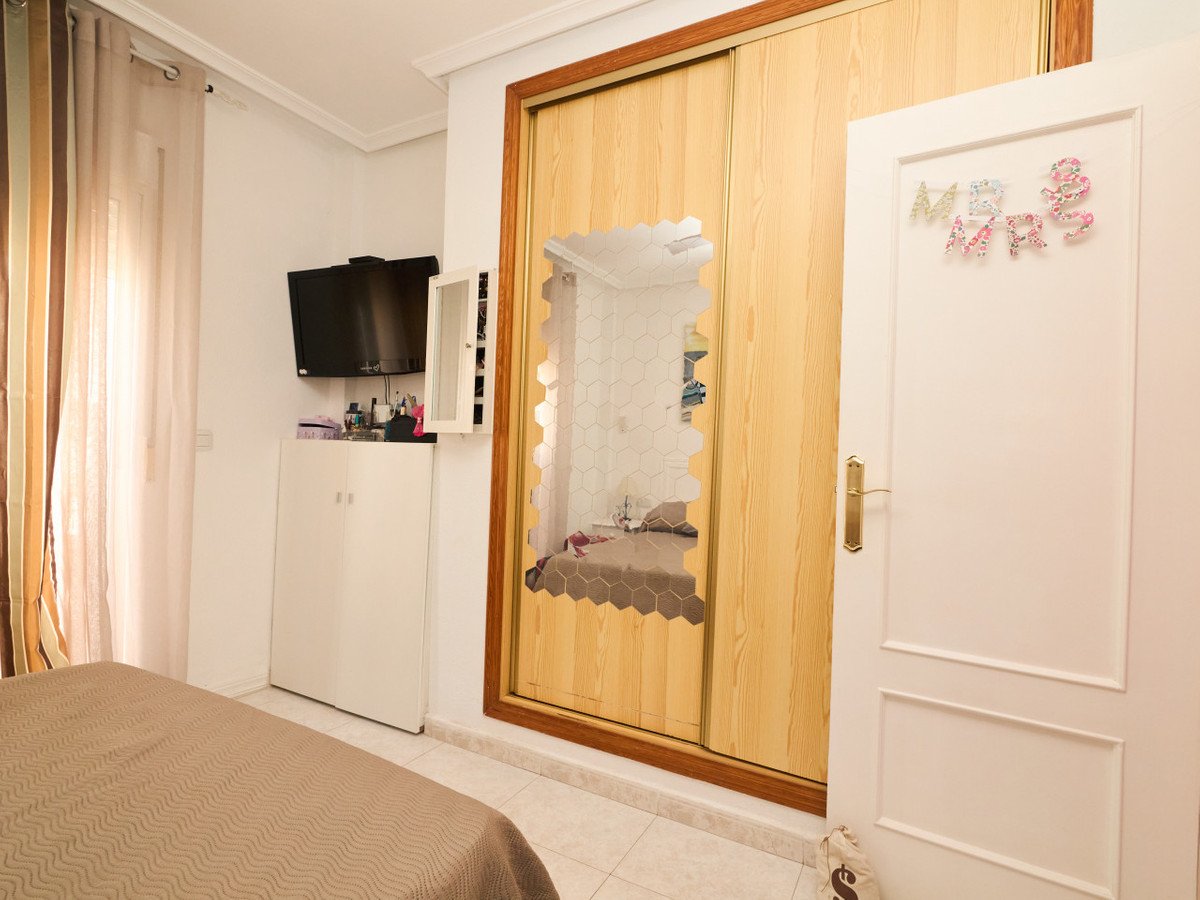 VL035570