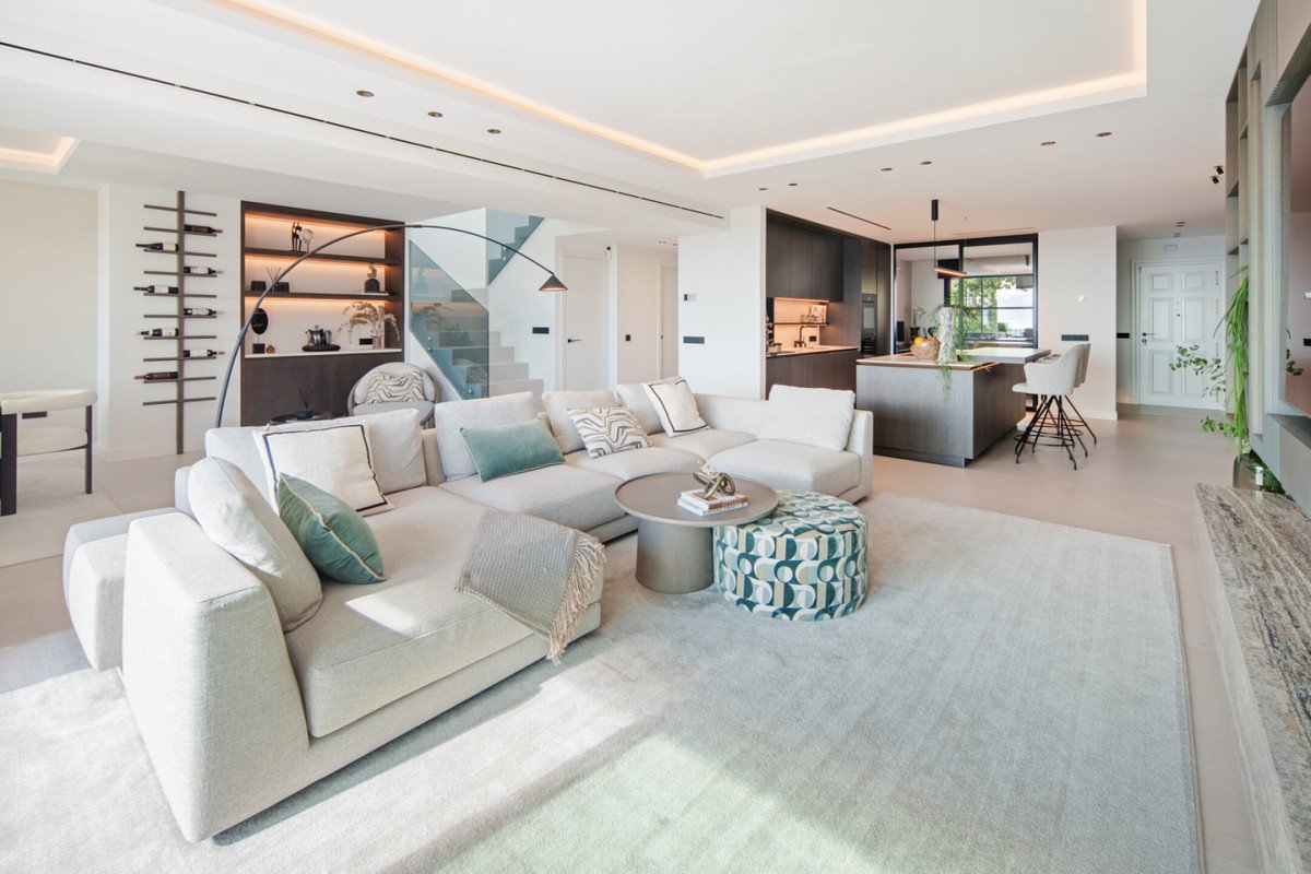 2 Bed Penthouse Duplex in Monte Halcones