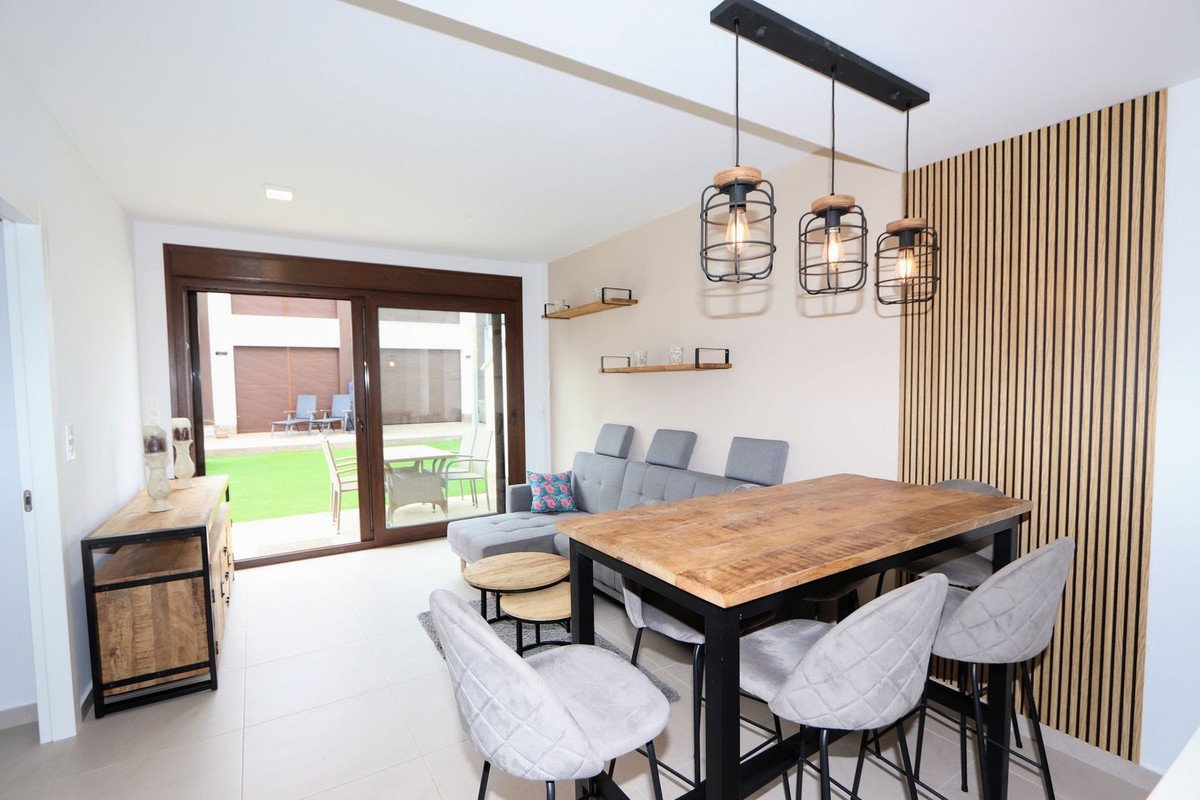 2 Bed Ground Floor Apartment in Lo Pagan