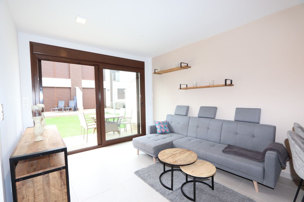 2 Bed Ground Floor Apartment in Lo Pagan
