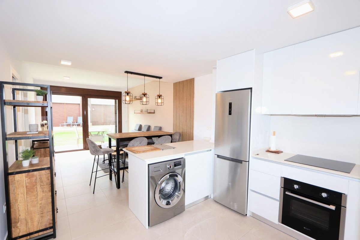2 Bed Ground Floor Apartment in Lo Pagan