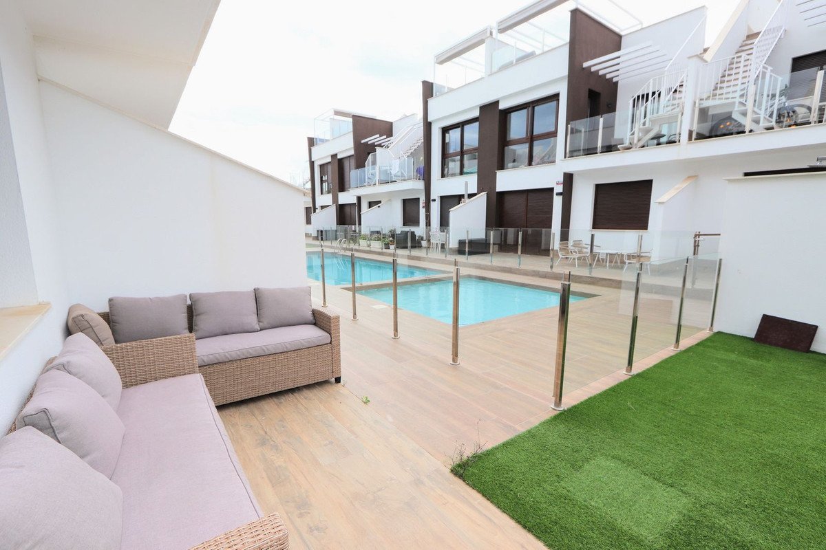 2 Bed Ground Floor Apartment in Lo Pagan