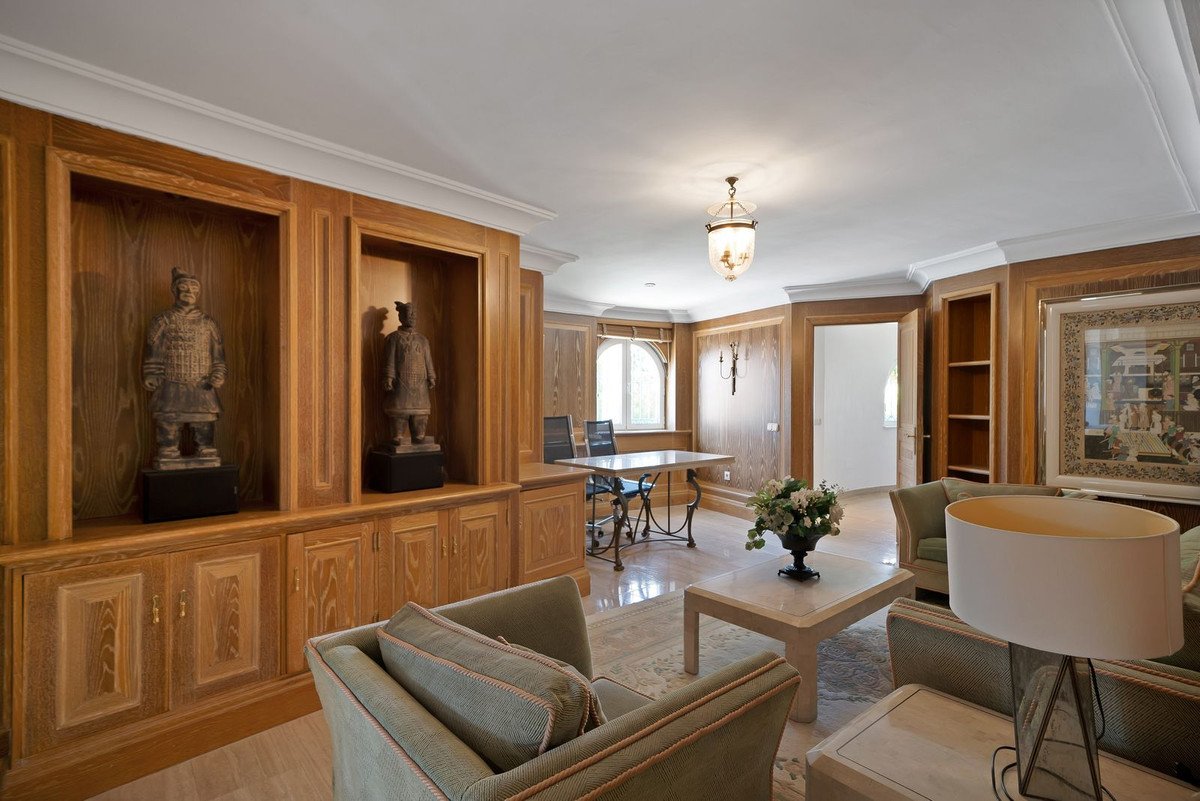 6 Bed Detached Villa in Hacienda Las Chapas