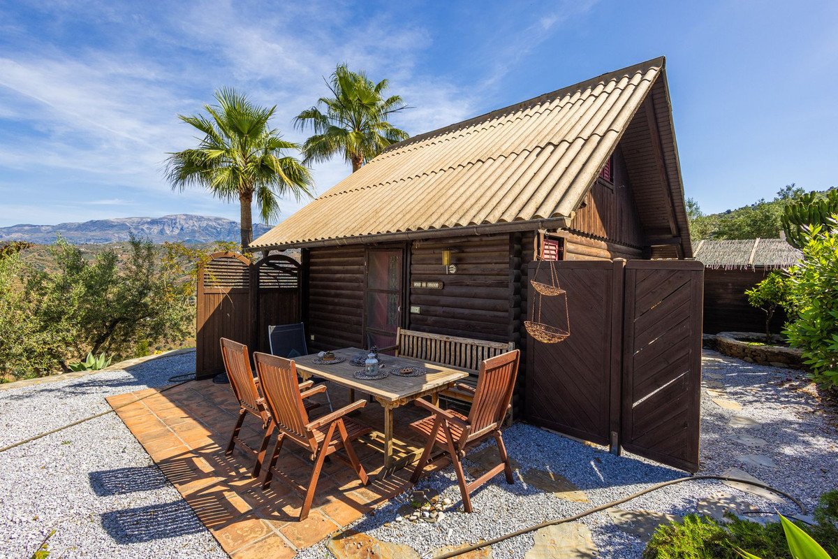 6 Bed Detached Villa in Sayalonga