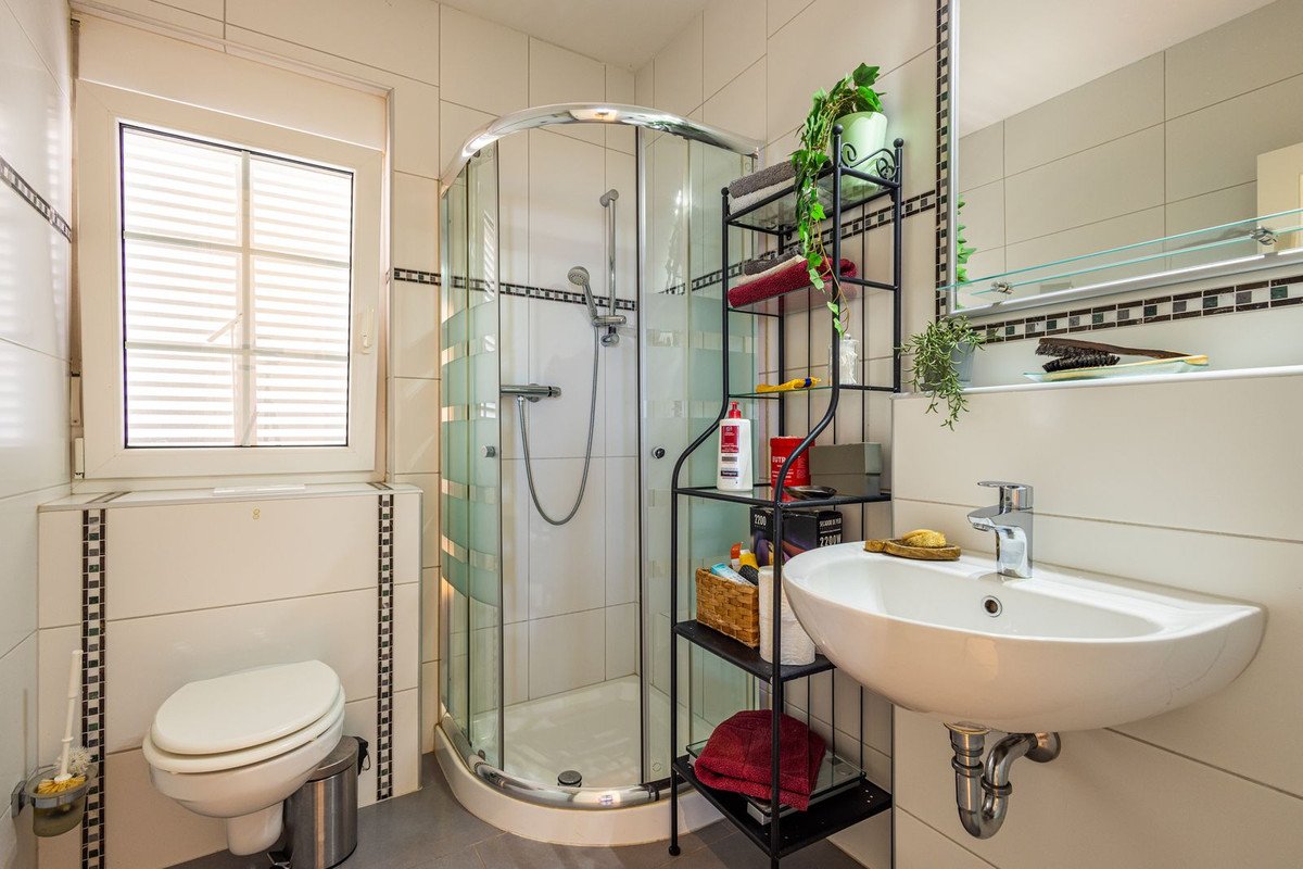 6 Bed Detached Villa in Sayalonga