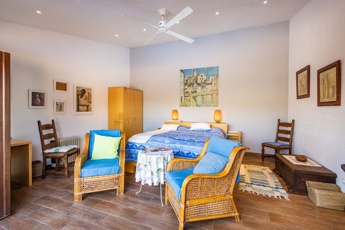 6 Bed Detached Villa in Sayalonga