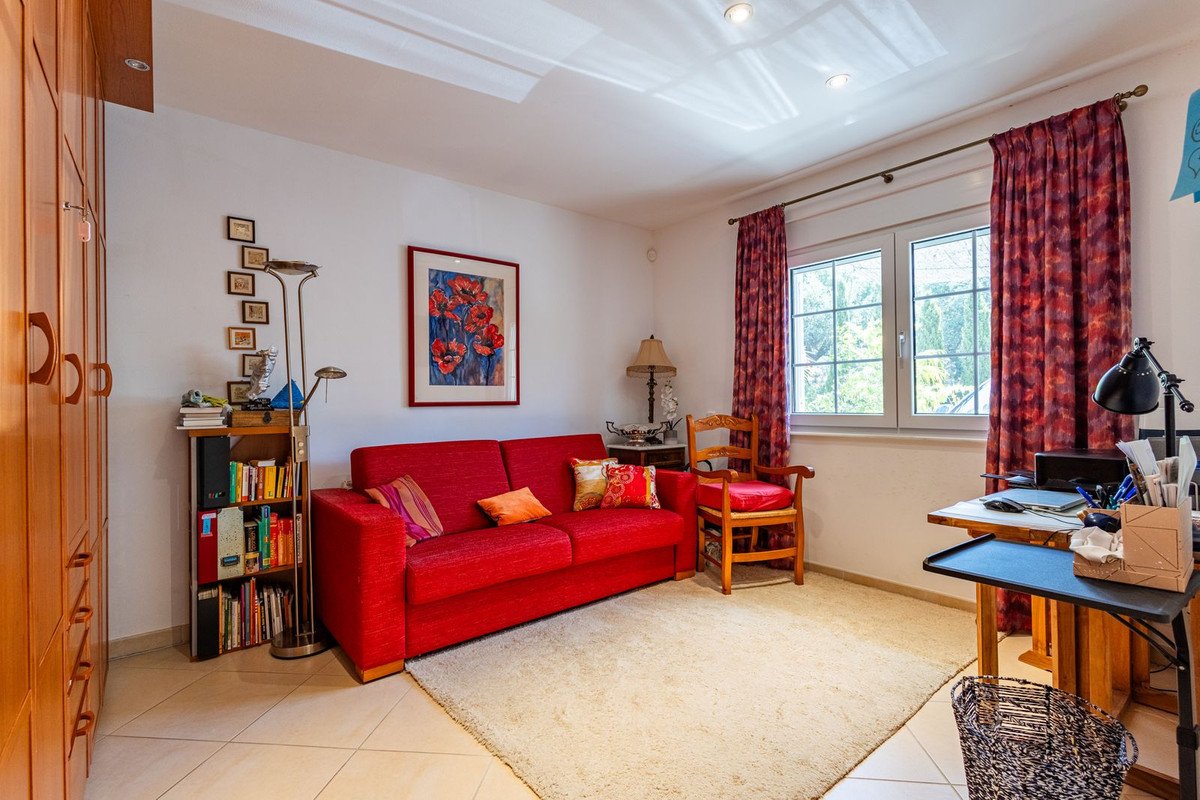 6 Bed Detached Villa in Sayalonga