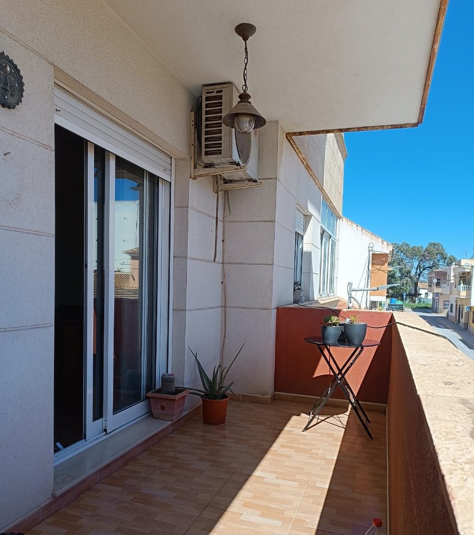 2 Bed Middle Floor Apartment in Los Montesinos