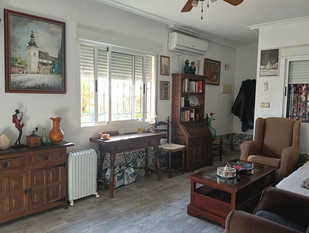 2 Bed Ground Floor Apartment in Los Montesinos