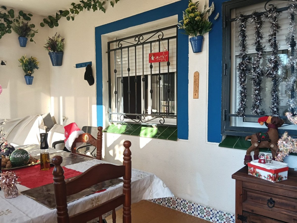 2 Bed Ground Floor Apartment in Los Montesinos