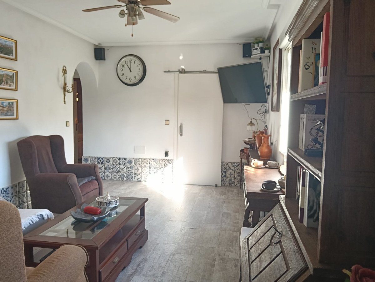 2 Bed Ground Floor Apartment in Los Montesinos