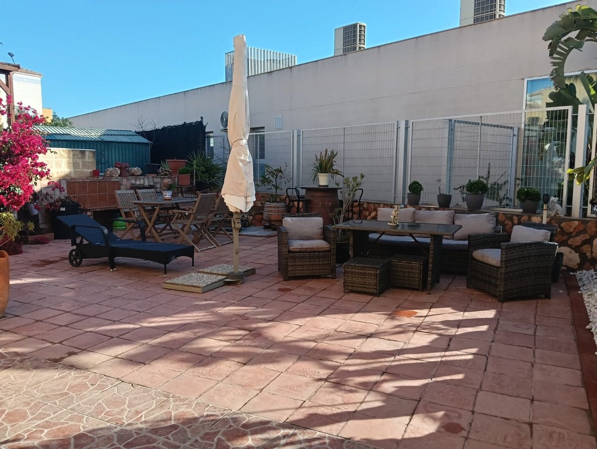 2 Bed Ground Floor Apartment in Los Montesinos