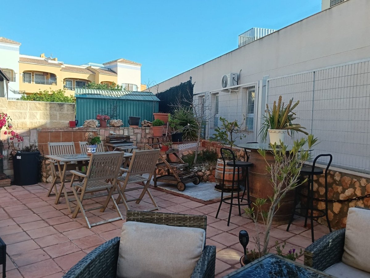 2 Bed Ground Floor Apartment in Los Montesinos