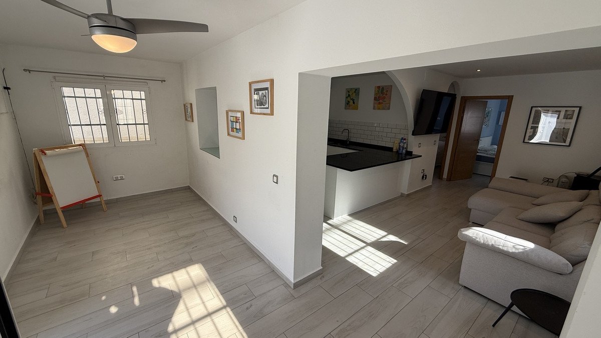 2 Bed Detached Villa in Villamartin