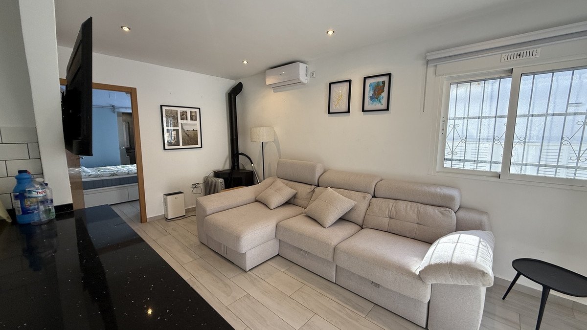 2 Bed Detached Villa in Villamartin