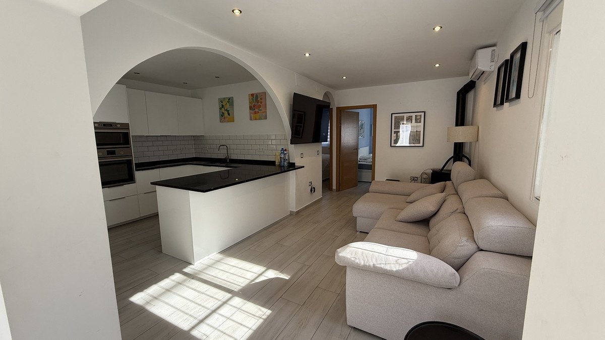 2 Bed Detached Villa in Villamartin