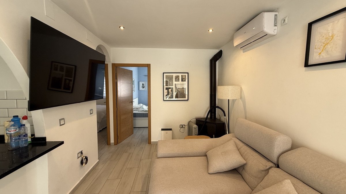 2 Bed Detached Villa in Villamartin