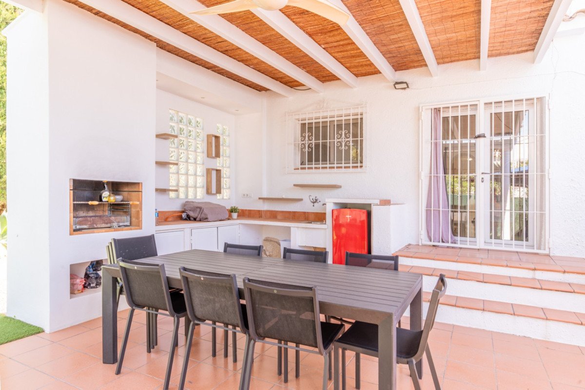 4 Bed Detached Villa in Moraira