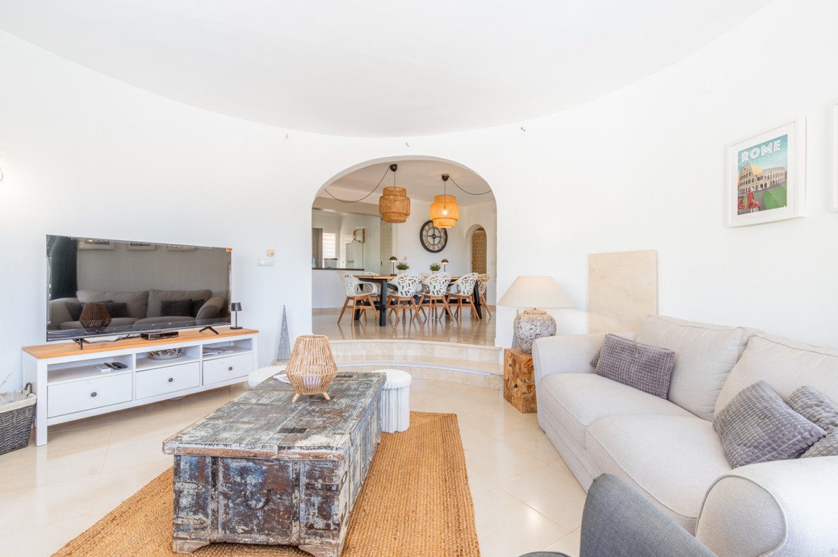 4 Bed Detached Villa in Moraira