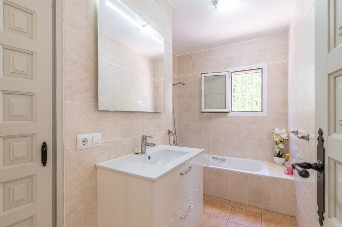 4 Bed Detached Villa in Moraira