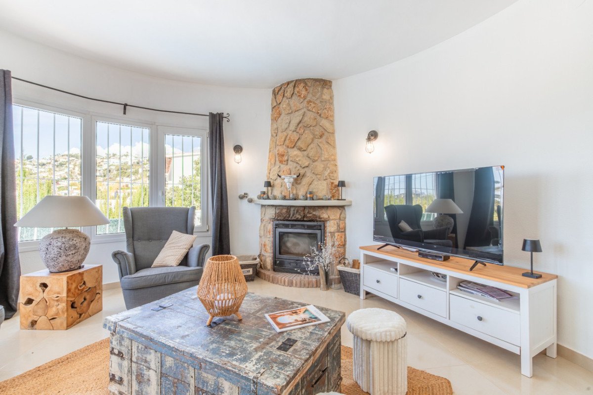 4 Bed Detached Villa in Moraira