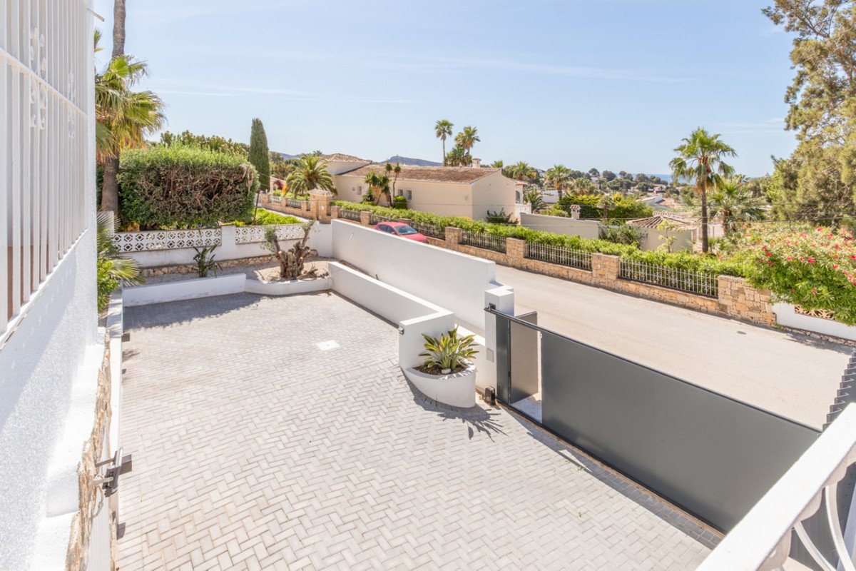 4 Bed Detached Villa in Moraira