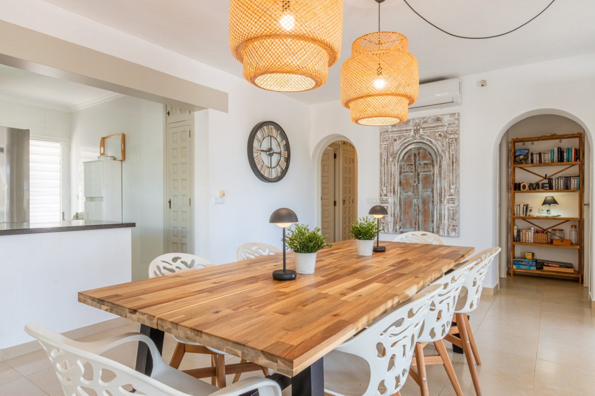 4 Bed Detached Villa in Moraira