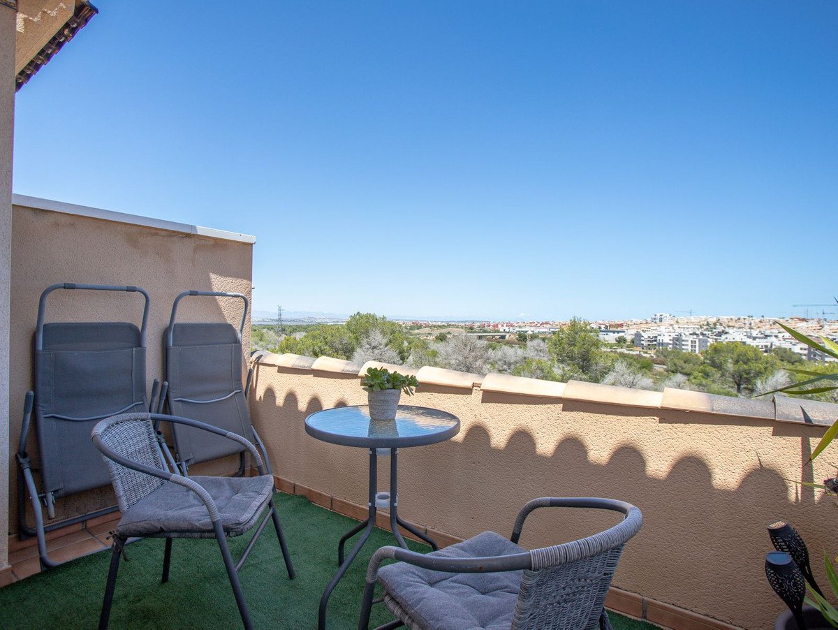 2 Bed Bungalow in Orihuela Costa