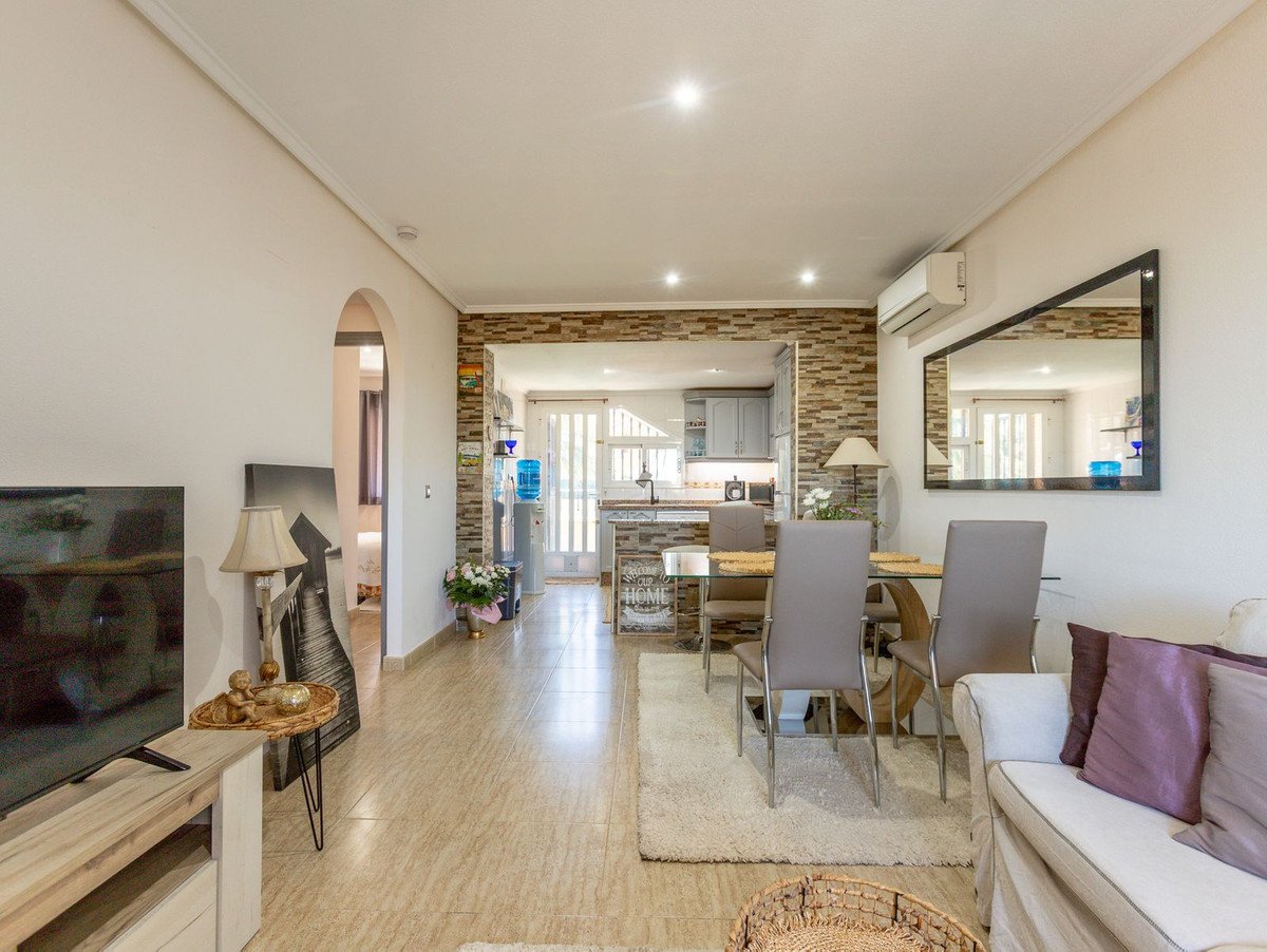 2 Bed Bungalow in Orihuela Costa