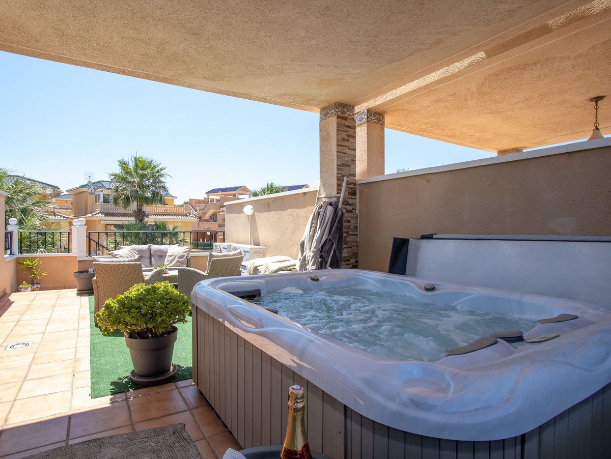 2 Bed Bungalow in Orihuela Costa