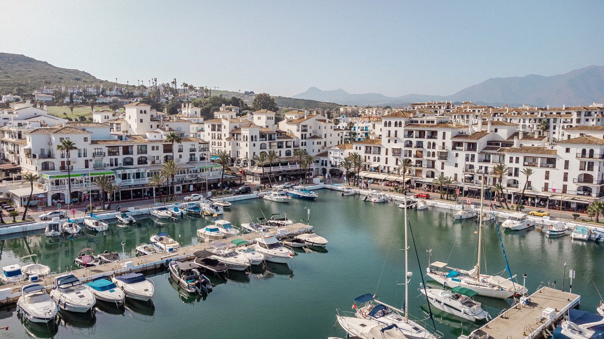 3 Bed Townhouse in La Duquesa