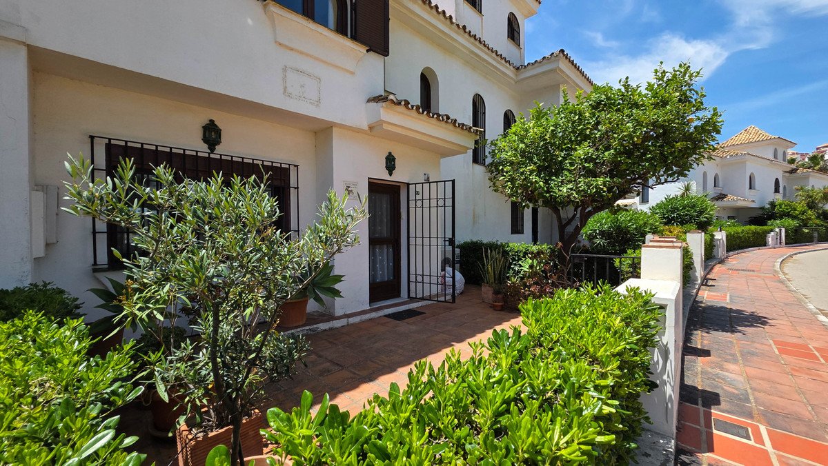 3 Bed Townhouse in La Duquesa