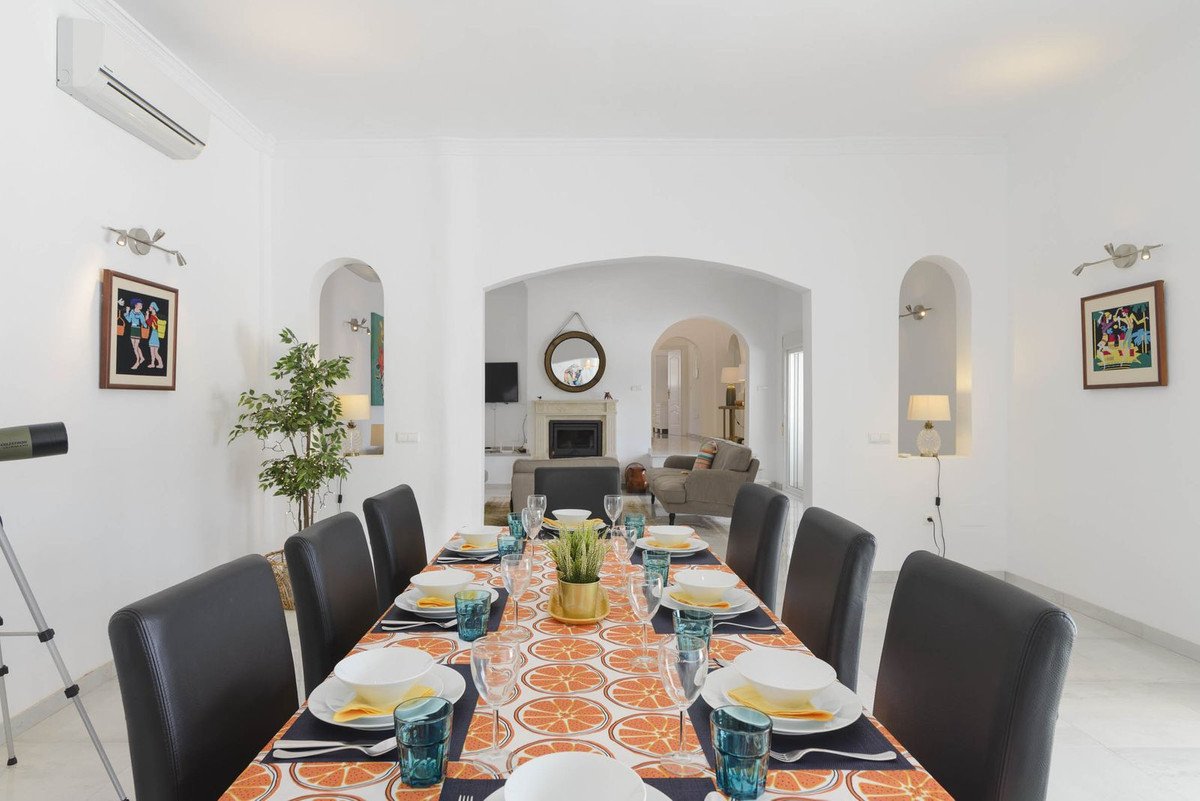 4 Bed Detached Villa in Valtocado