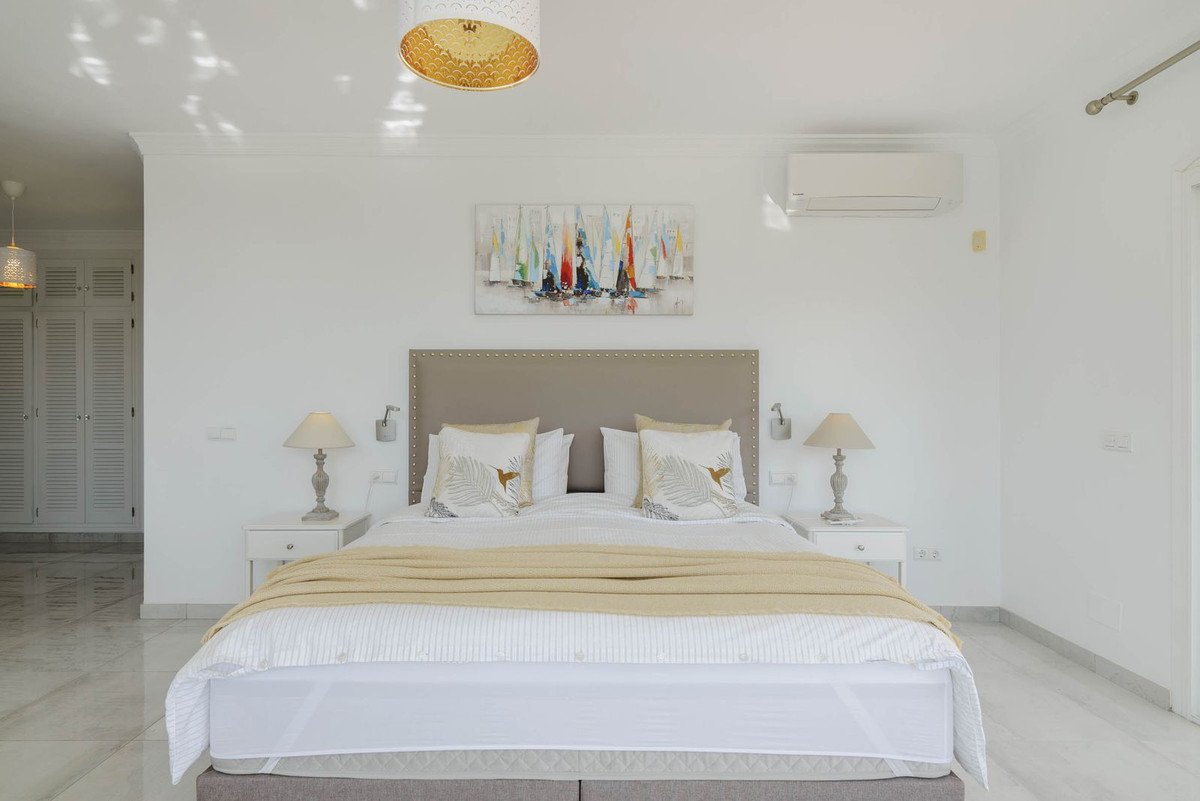 4 Bed Detached Villa in Valtocado