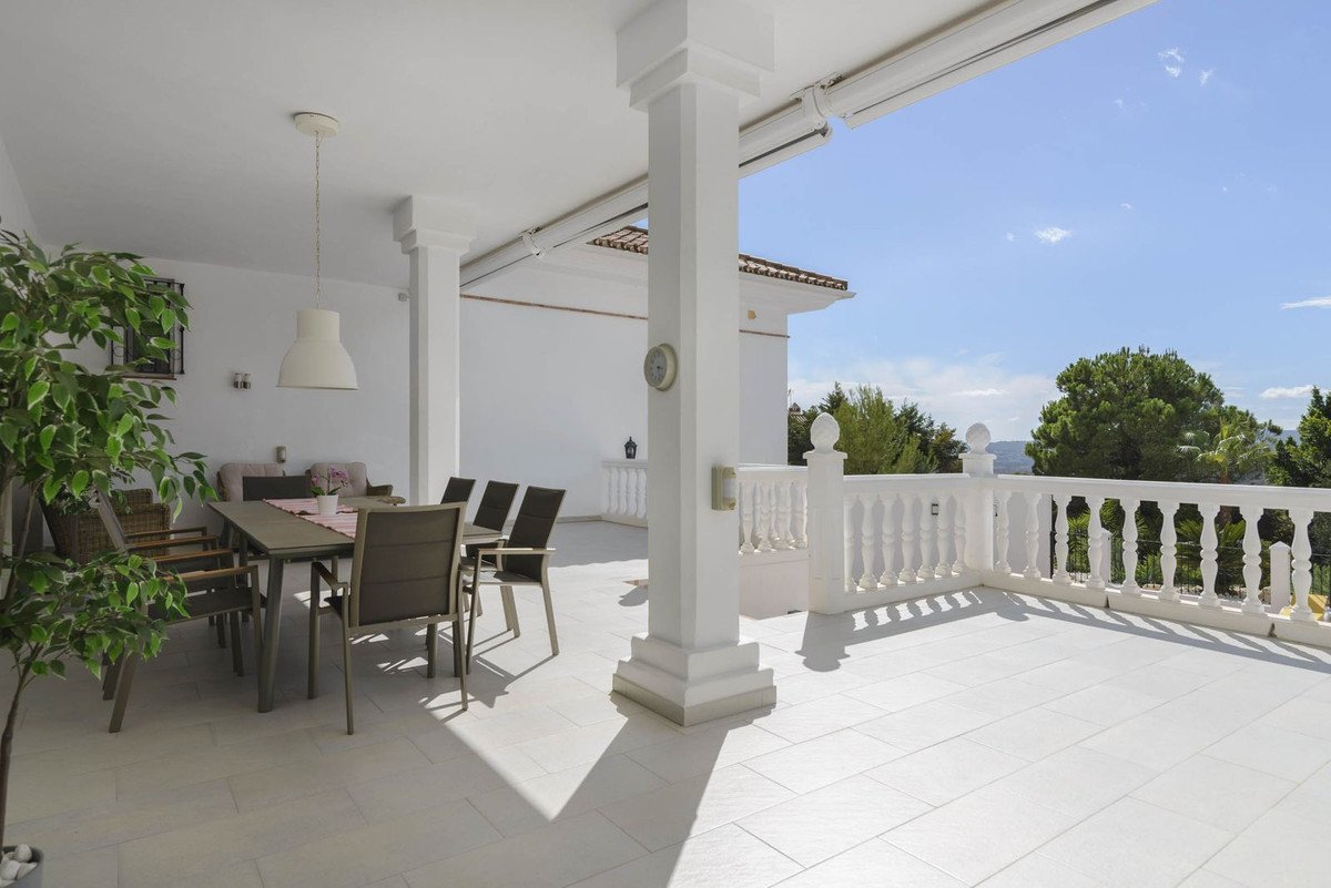 4 Bed Detached Villa in Valtocado
