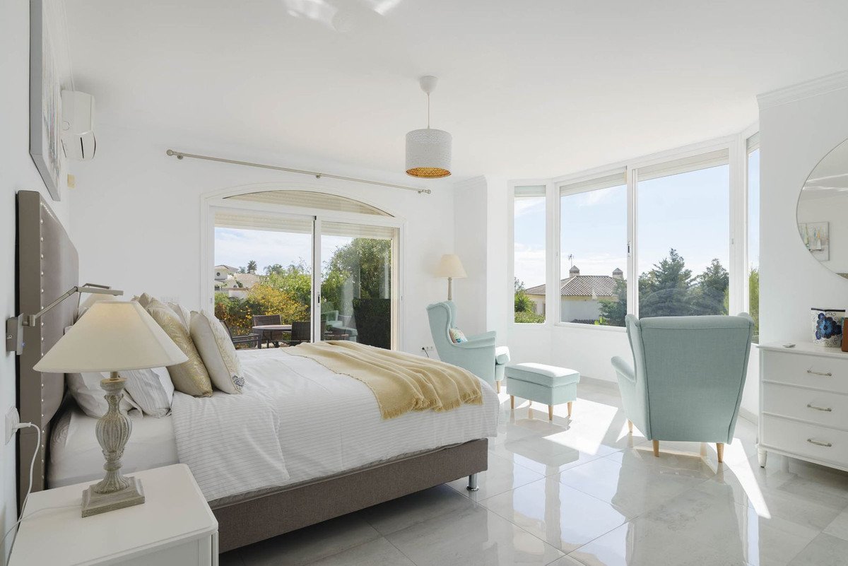 4 Bed Detached Villa in Valtocado