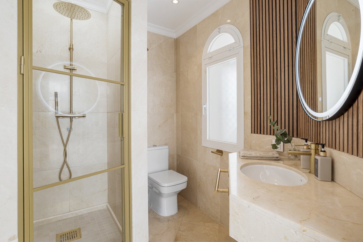 3 Bed Penthouse Duplex in The Golden Mile