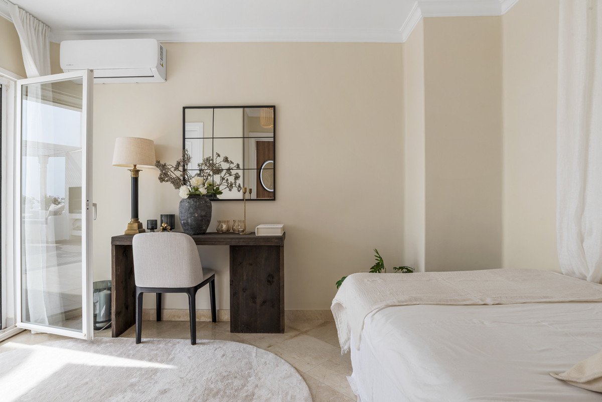 3 Bed Penthouse Duplex in The Golden Mile