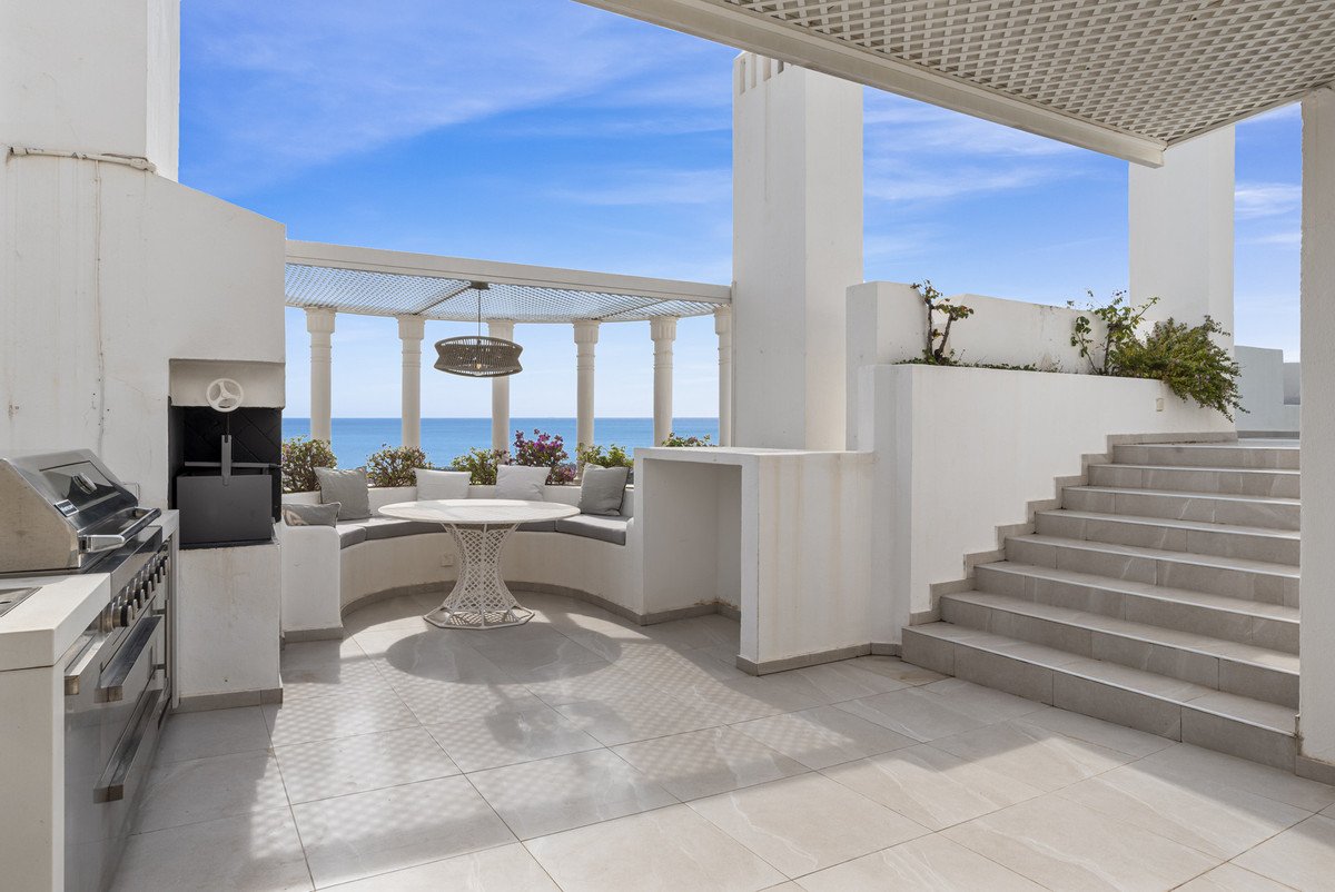 3 Bed Penthouse Duplex in The Golden Mile