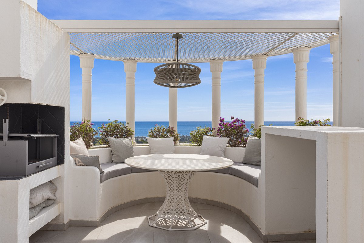 3 Bed Penthouse Duplex in The Golden Mile