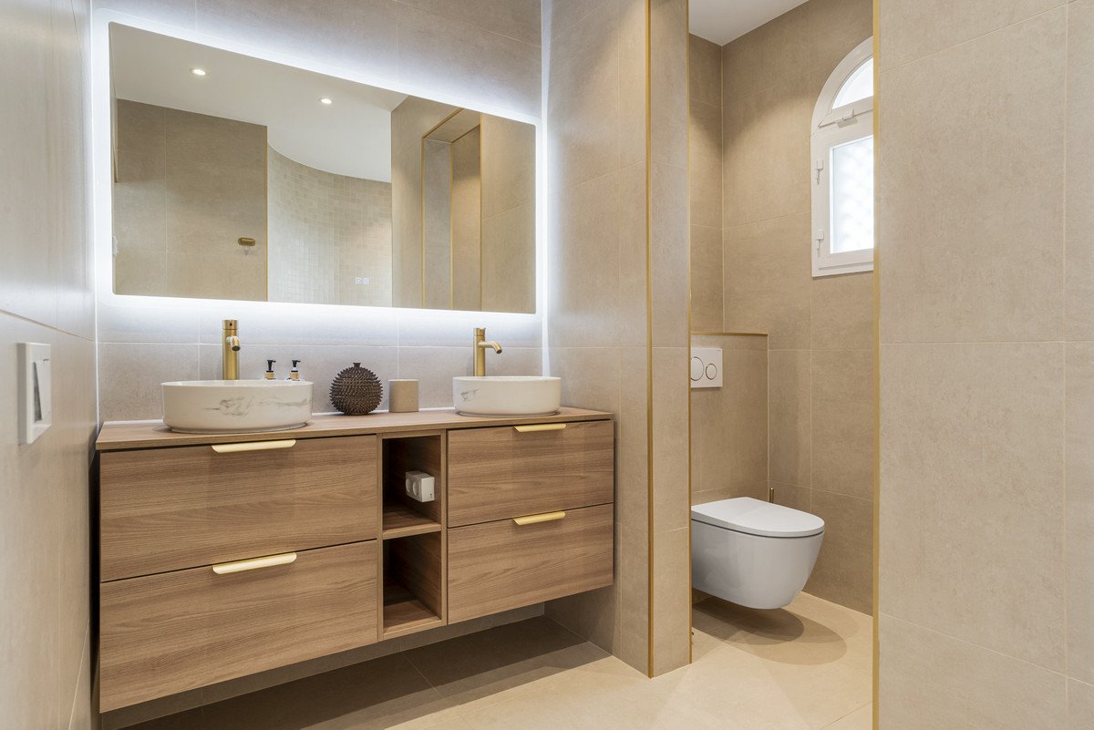 3 Bed Penthouse Duplex in The Golden Mile