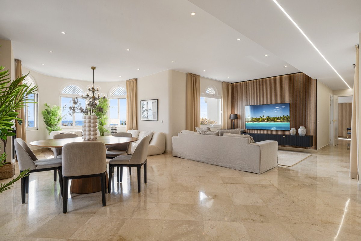 3 Bed Penthouse Duplex in The Golden Mile